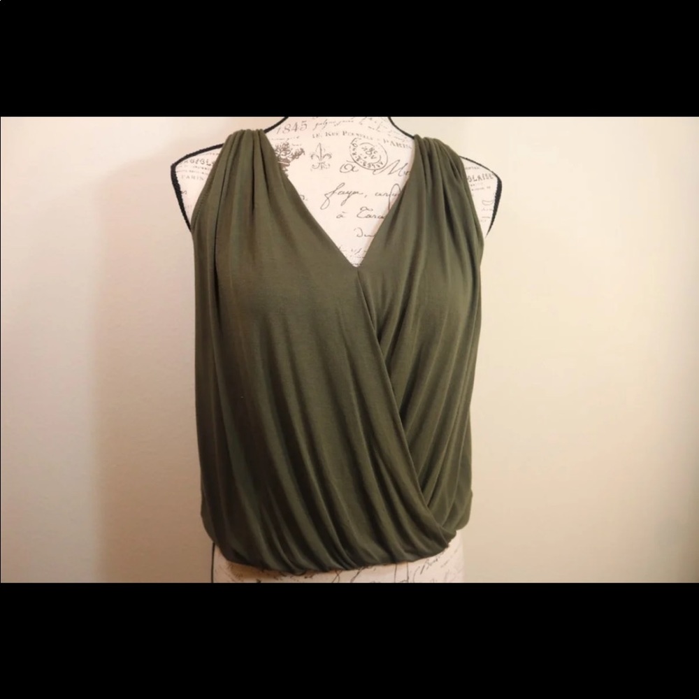 New w tags American eagle v neck olive green top tank vneck